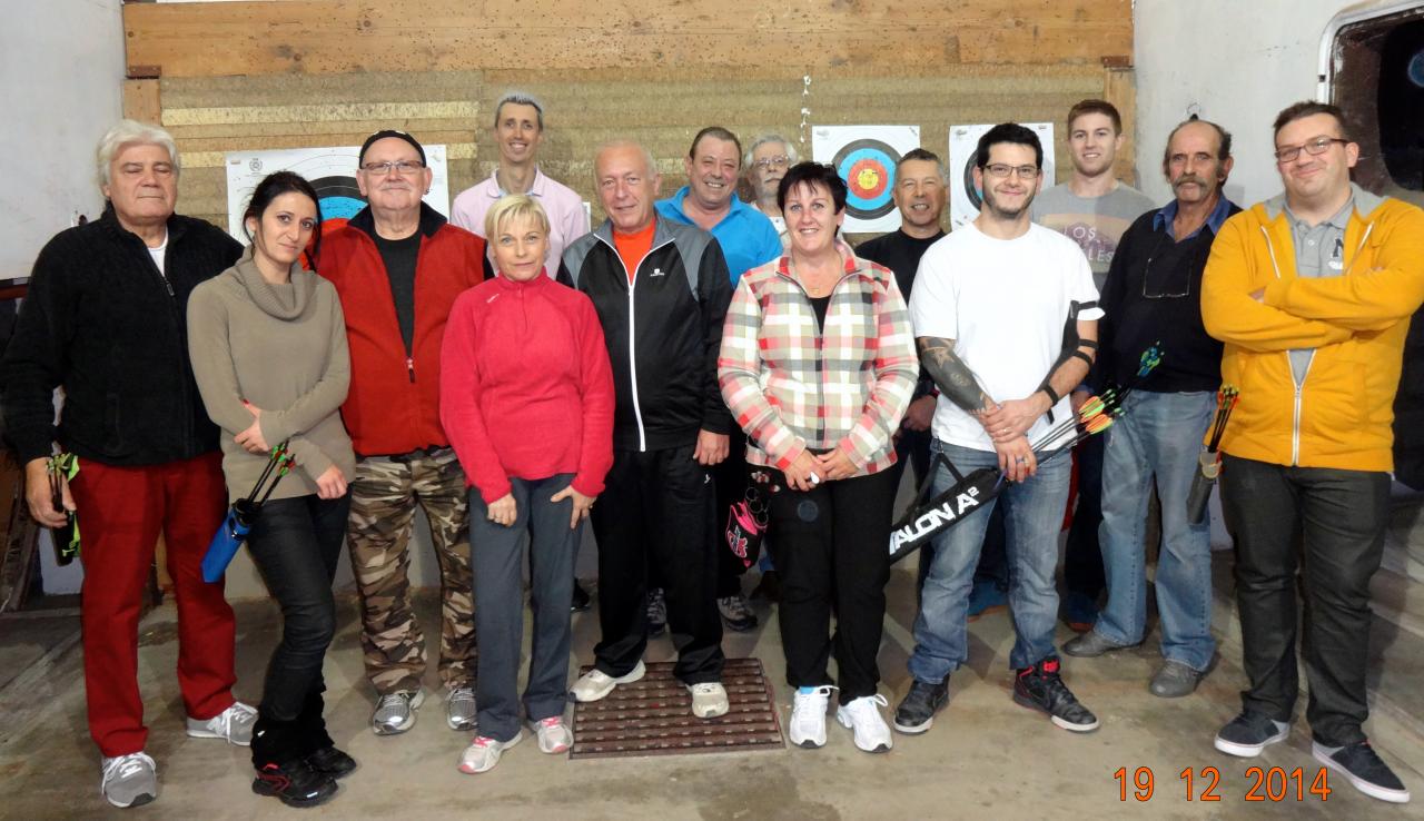 Le dynamique groupe des adultes débutants du vendredi soir.